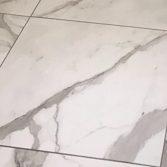 Meet your Posher, Amber - Picture 1 of 1